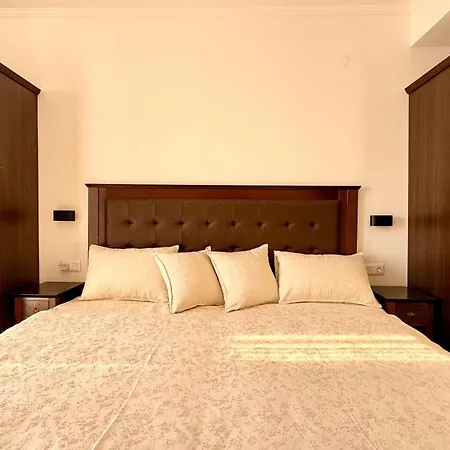 Royal - Private - Center Of Sunny Apartment Slantschew brjag